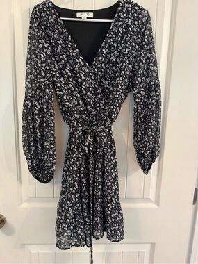 She + Sky Black and White Floral Long Sleeve Wrap Dress